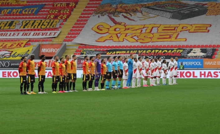 Süper Lig: Göztepe: 0 - Antalyaspor: 0 (İlk yarı)