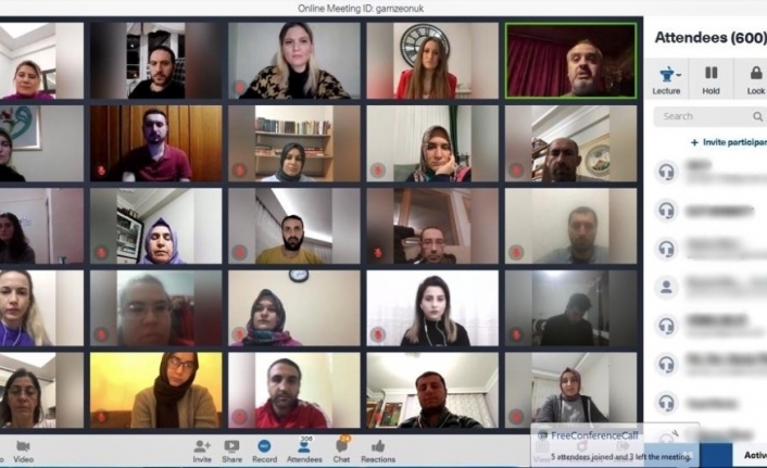 Üniversite adaylarına online moral