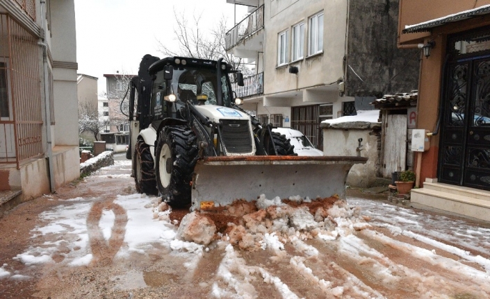 Yıldırım’da kar mesaisi başladı