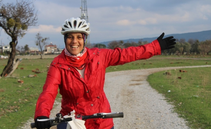 49 yaşındaki kadın kanseri bisiklet sevgisiyle yendi: Doktorlar bile şaşırdı