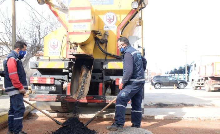 Altıeylül’ün sahadaki yüzü Fen işleri