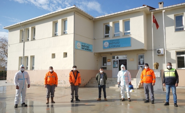Ayvalık’ta köy okullarında dezenfeksiyon