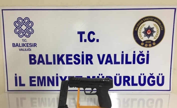 Balıkesir’de 11 aranan şahıs yakalandı