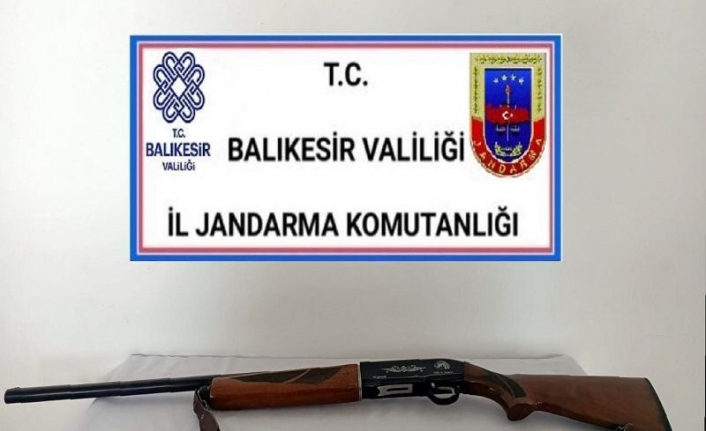 Balıkesir’de jandarma 5 aranan şahsı yakaladı