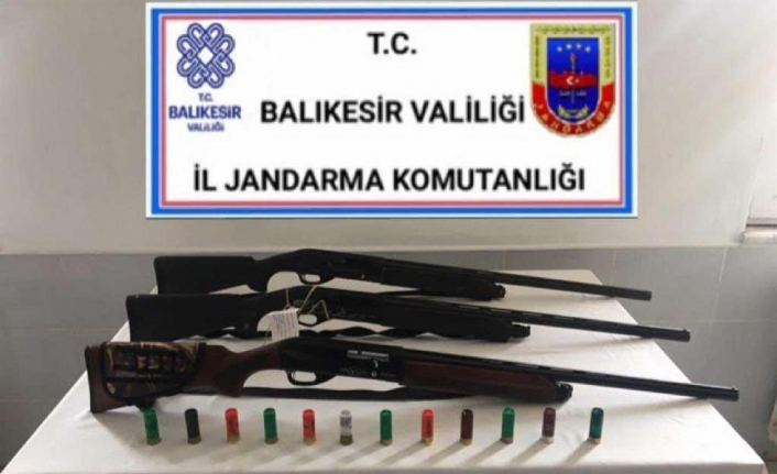 Balıkesir’de jandarma 8 aranan şahsı yakaladı