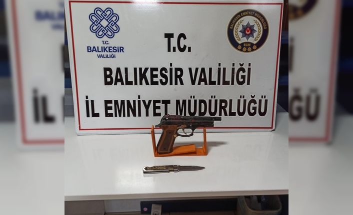 Balıkesir’de polis 19 aranan şahsı yakaladı