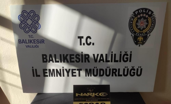 Balıkesir’de polisten 15 şahsa uyuşturucu operasyonu