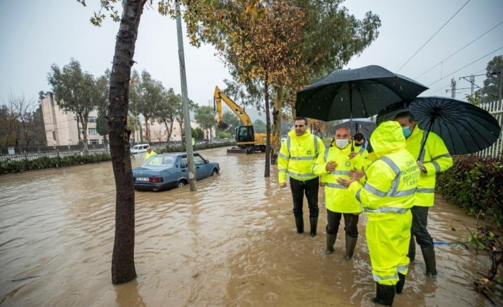 Baraj sularının tahliyesi nedeniyle Yeniköy Mahallesi boşaltılıyor