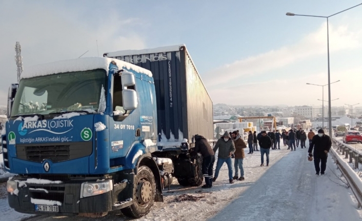 Bursa’da kar esareti