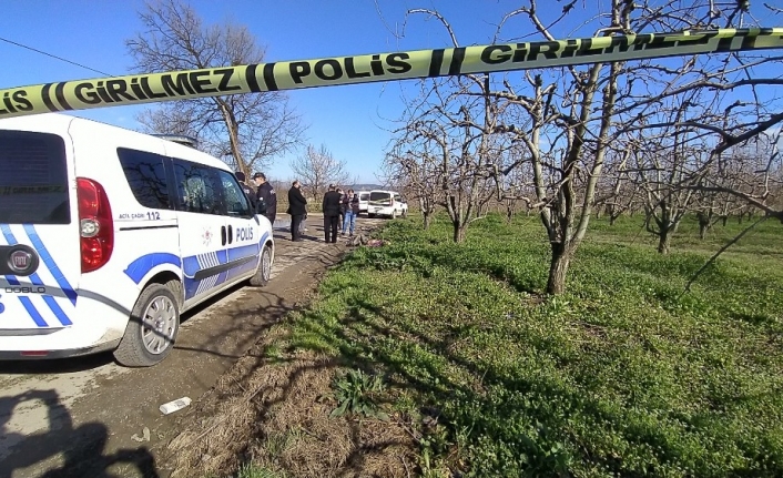 Bursa’da silahla vurulduktan sonra yol kenarına atılan erkek cesedi bulundu