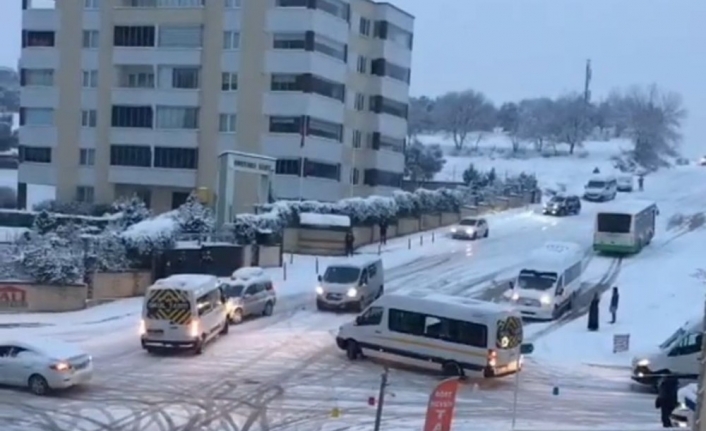 Bursa’da yollar buz pistine döndü, kazalar peşpeşe böyle yaşandı