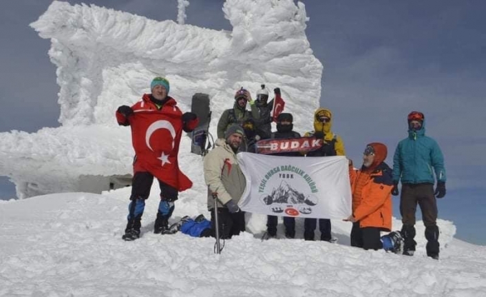 Bursalı dağcılar Uludağ zirvesine tırmandı