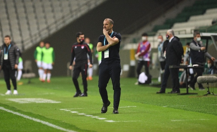 Bursaspor Teknik Direktörü Mustafa Er: “Kaybettiğinde değil, vazgeçtiğinde yenilirsin”