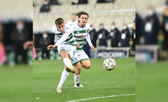 Bursaspor’da forvet değişimi