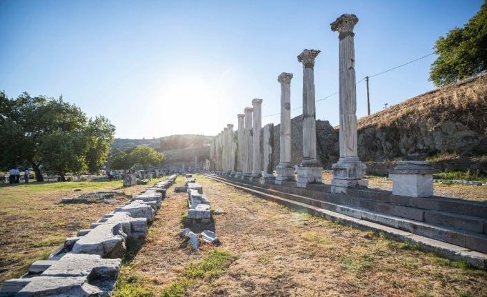 Büyükşehirden Bergama’da Zeus Sunağı toplantısı