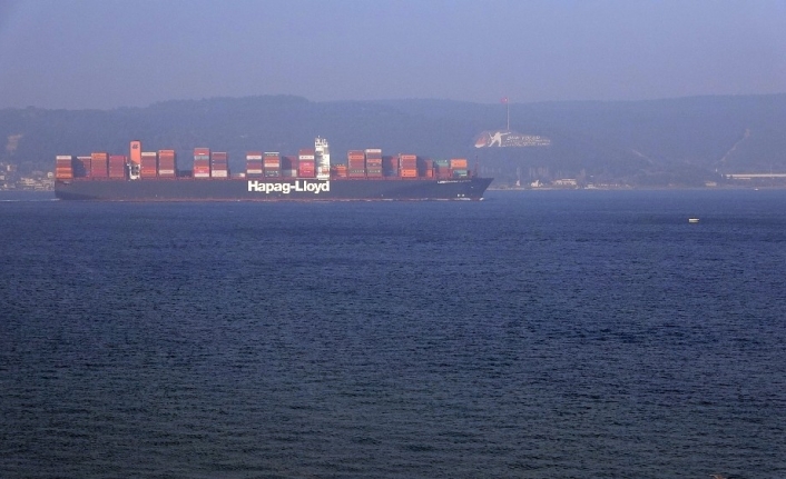 Çanakkale Boğazı 14 saat tek yönlü trafiğe kapandı