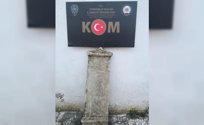 Çanakkale’de milatta önce 1. yüzyıla ait mezar steli ele geçirildi