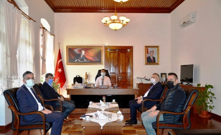 Ünsal, ulaşımı masaya yatırdı