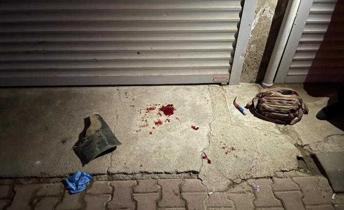 İzmir’de kadın cinayeti: Sokak ortasında bıçaklanarak öldürüldü