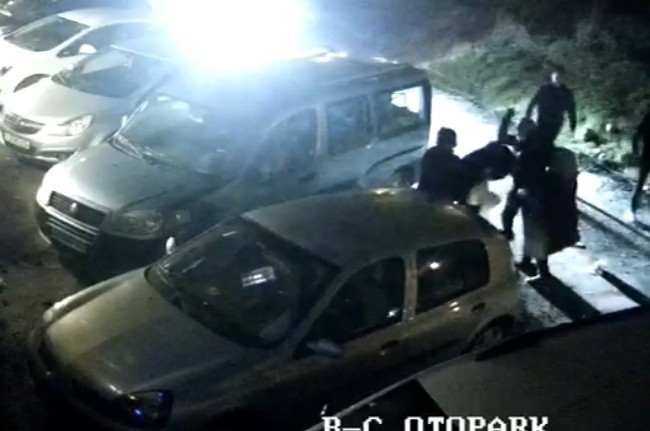 İzmir’de kirayı geciktiren kadının 7 kişi tarafından bayılana kadar dövüldüğü iddiası