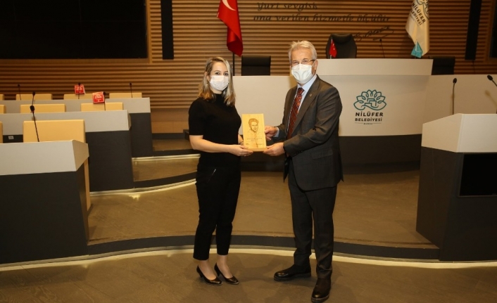 Ödülünü Başkan Turgay Erdem’den aldı