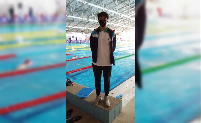 Osmangazili kulaçtan altın madalya