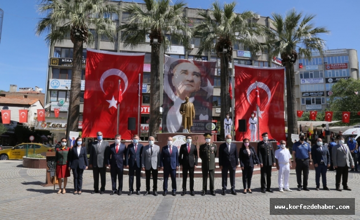 EDREMİT’TE ‘19 MAYIS ATATÜRK’Ü ANMA, GENÇLİK VE SPOR BAYRAMININ’ 102. YIL DÖNÜMÜ KUTLANDI