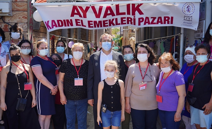 Ayvalık el emekleri pazarı açıldı