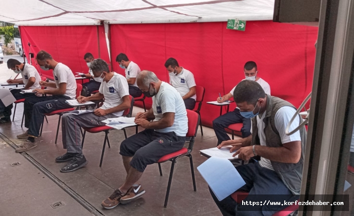 Belge Akademi tırı boya ustaları için Ayvalık’ta