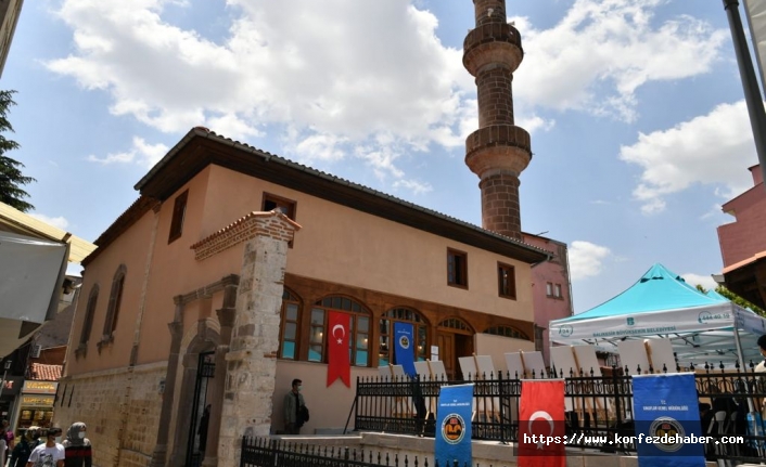 İbrahim Bey Camii törenle ibadete açıldı