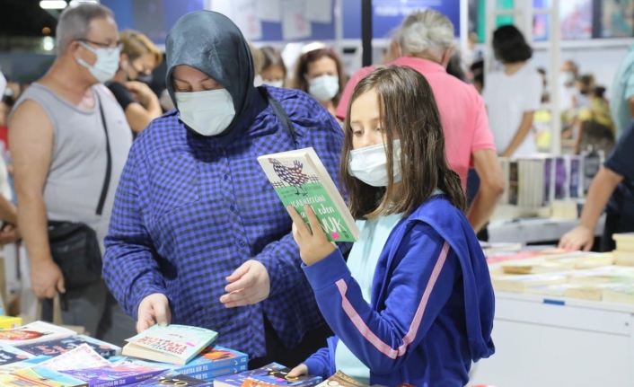 4. Edremit Kitap Fuarı’nın altıncı gün büyüleyiciydi