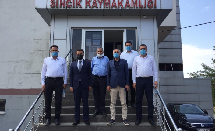 AK Parti Adıyaman Milletvekili Yakup Taş, Sincik ilçesi köylerini gezdi