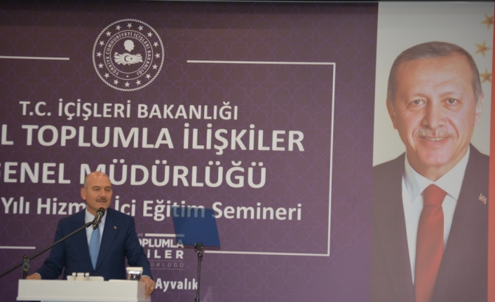 Bakan Soylu, Ayvalık'ta. Soylu: "Eşek yükü para alıp, ülkenin yöneticilerine küfreden kişiler var"