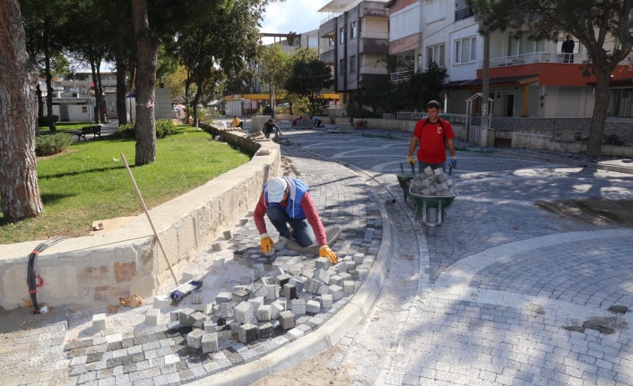 Yollar çiçek açıyor