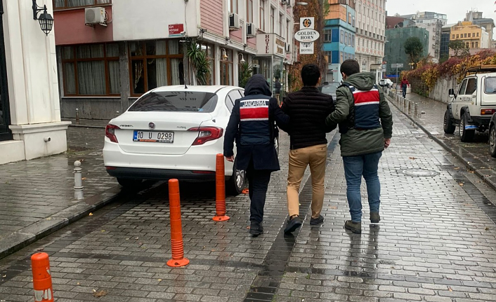 Balıkesir'de FETÖ operasyonlarında 3 tutuklama