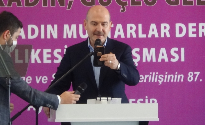 Ayvalık’ta İçişleri Bakanı Soylu Kadın Muhtarlarla buluştu