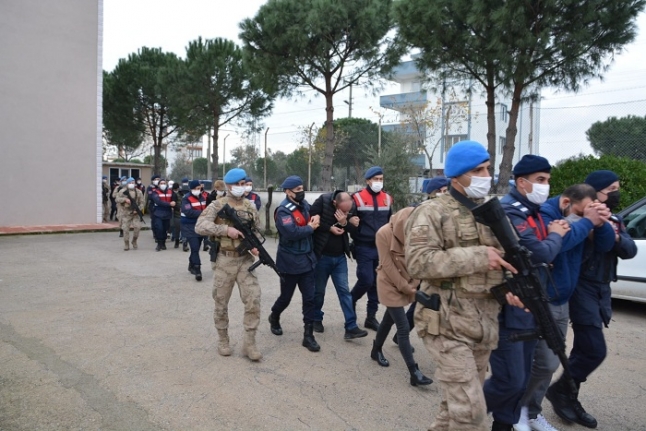 Jandarma torbacıları topladı