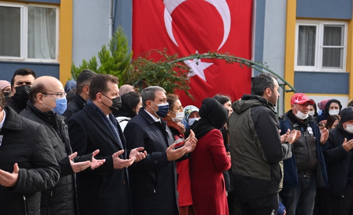 Şehidimiz dualarla uğurlandı. Acısını yüreğimize yazdık