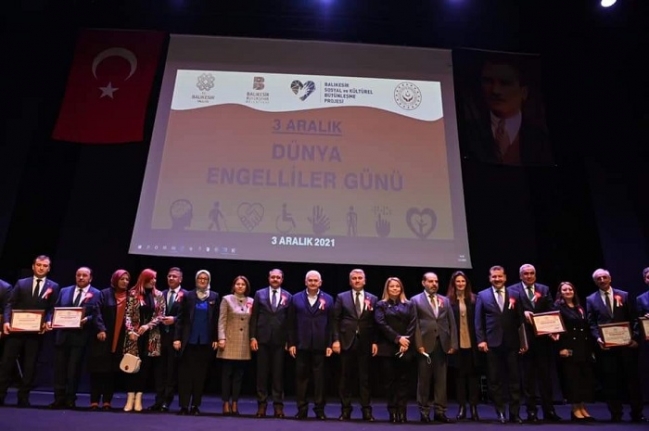 Son Başbakan Yıldırım, engelliler ile buluştu