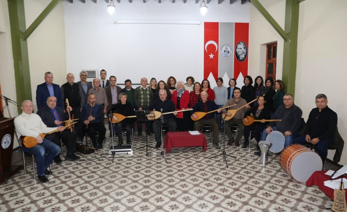 Burhaniye Belediyesi Türk Halk Müziği Korosu çalışmalarına başladı
