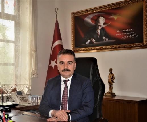  Edremit Kaymakamı Ahmet Odabaş "10 Ocak Çalışan Gazeteciler Günü" nedeniyle mesaj yayınladı