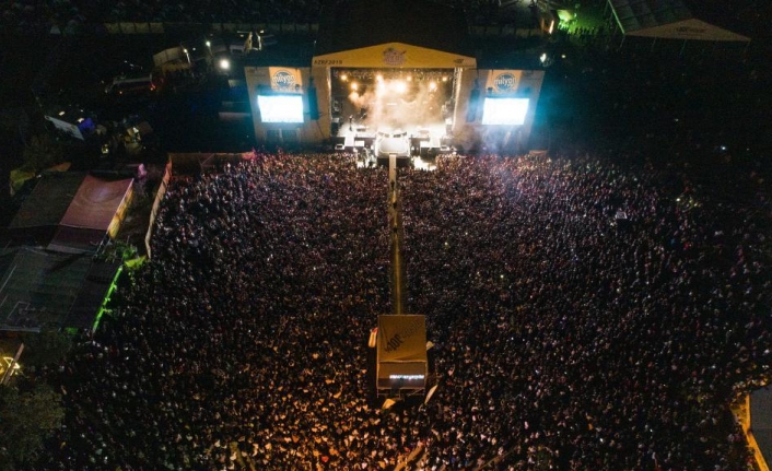 Zeytinli Rock Festivali'nin Yeni Adresi Burhaniye