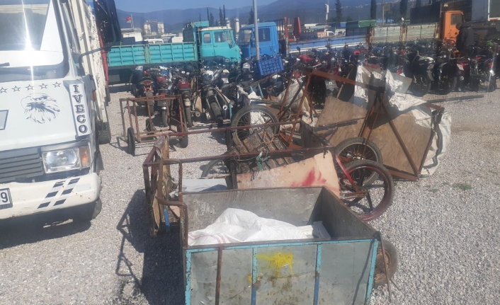 Edremit’te açıktan hırsızlıkta kullanılan at arabaları da toplandı  