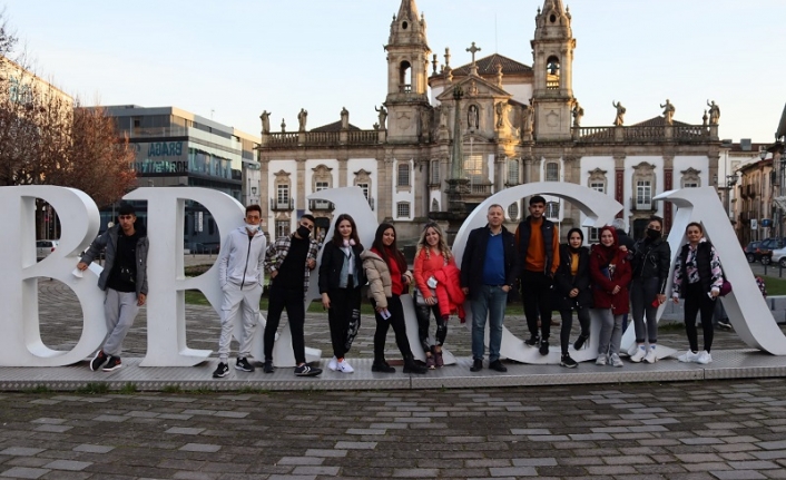 Gömeç'li öğrenciler Portekiz'e gitti
