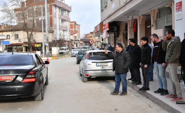 İvrindi de halkın 'Vali geldi sevinci'  Vali Şıldak, "Vatandaşla Bütün İletişim Kanallarımız Açık" 