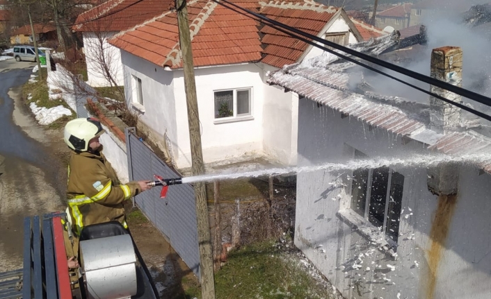 Yangın söndürülünce mahalleli derin nefes aldı