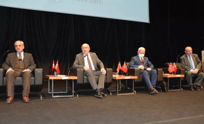Balıkesir'de "Milli Mücadele ve Türk Ocakları" konulu panel ilgi gördü