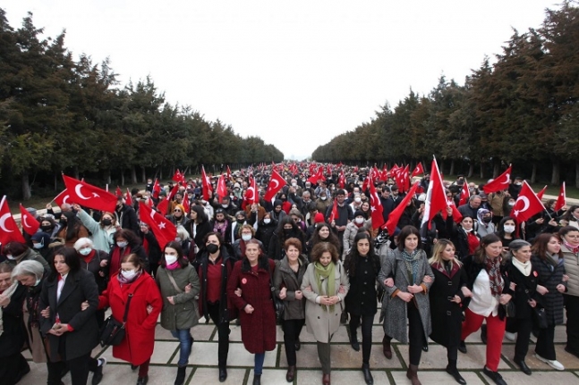 Cumhuriyet Kadınları Derneği Ankara'da