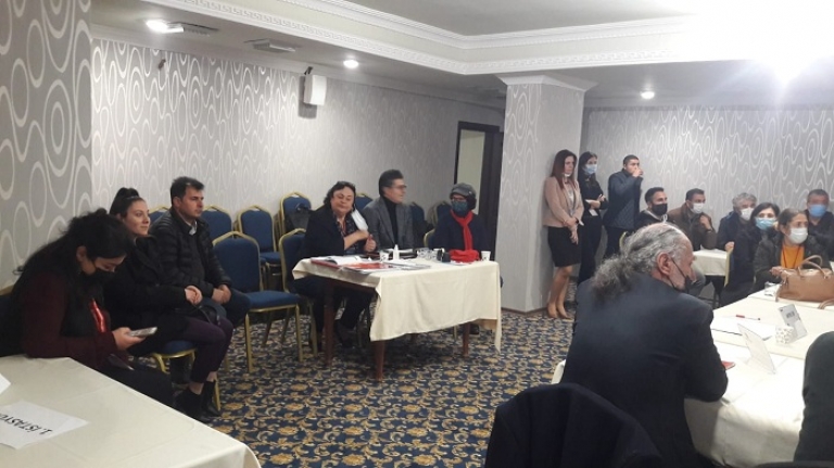 Edremit'te CHP'li Üyelere 'Temel Siyasi Eğitimi