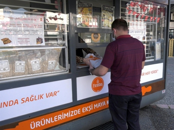 Halka hizmet böyle olur ! Balıkesir ve ilçelerindeki Fırıntaş'ta Kare Ramazan Pidesi 2,5 lira